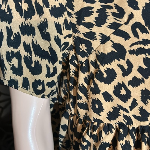 MISSGUIDED SMOCK TOP M-L - Picture 6 of 11